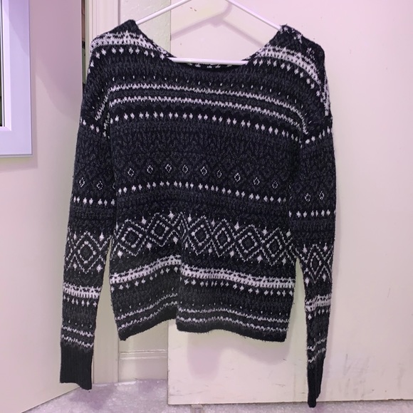 American Eagle Sweater - Picture 2 of 5